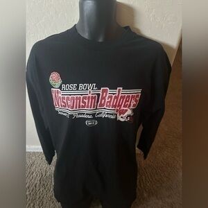 Men’s pre own as is Wisconsin Badger 2012 Rose Bowl game shirt size L large